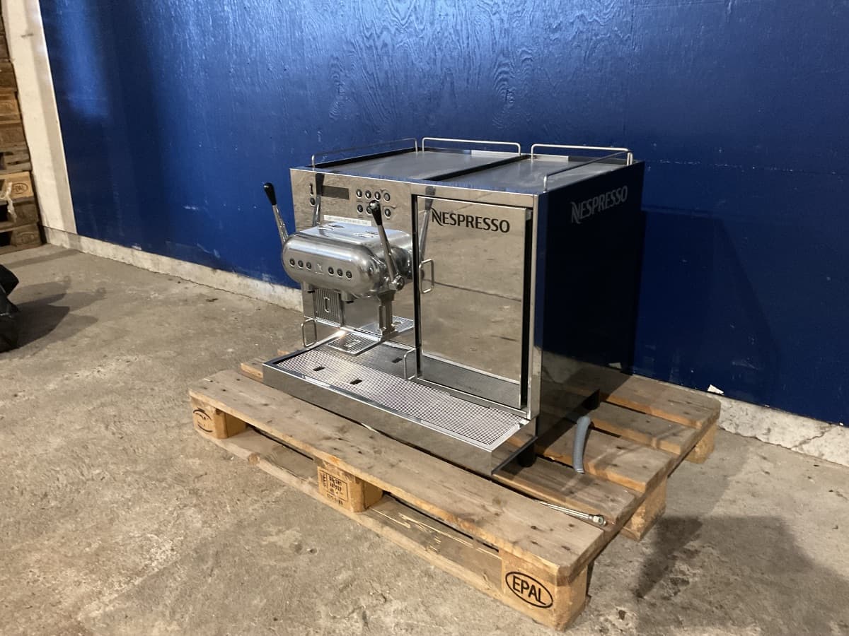 Brugt nespresso kaffe maskine