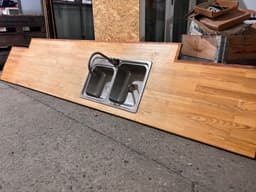 Bordplade med vask og Grohe armatur