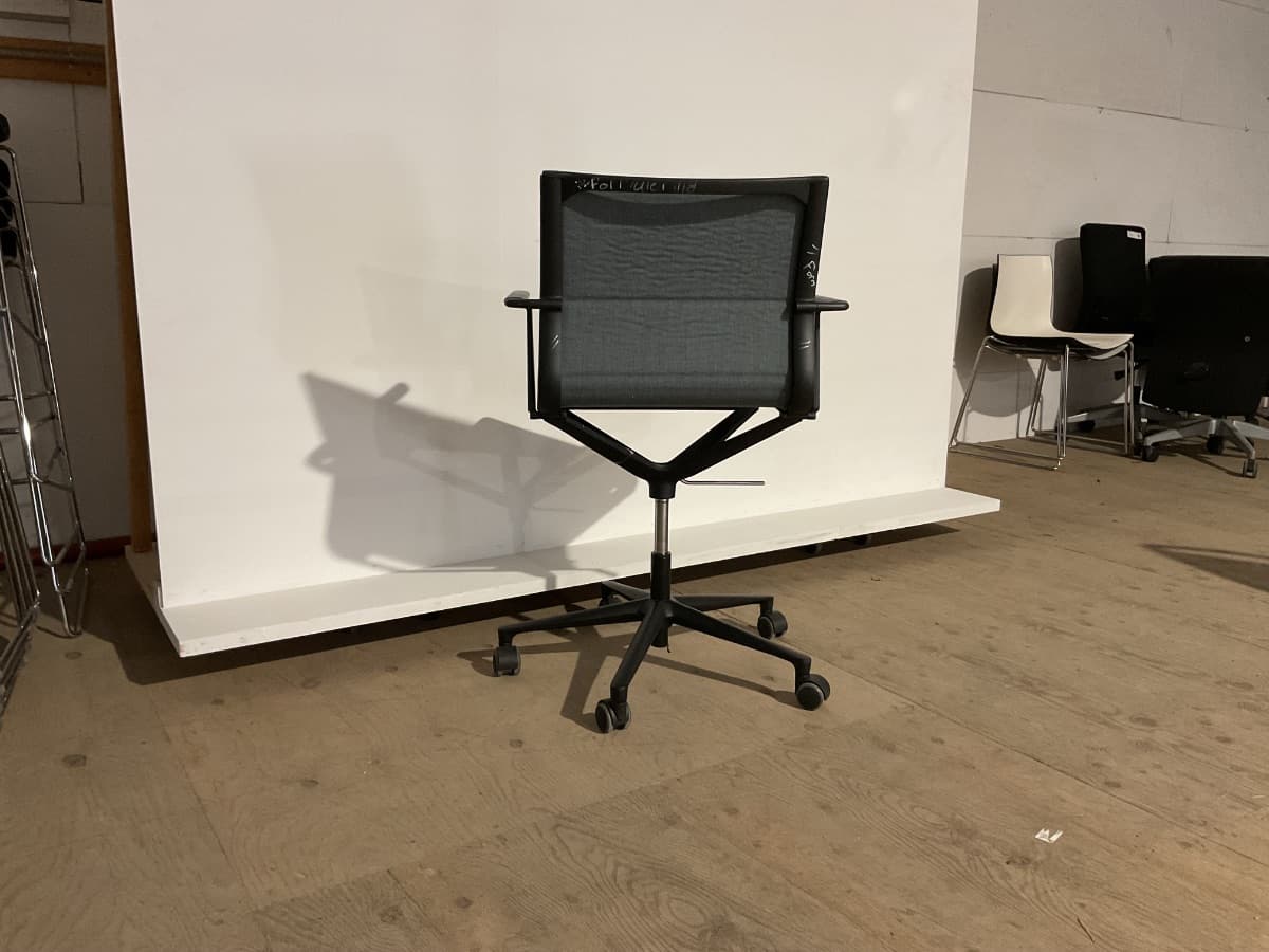 Grå/sort ICF Stick Swivel konferencestol.