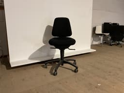 Sort Kinnarps FreeFloat 6110 kontorstol