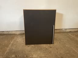 Stilrent og moderne overskab i nordisk design