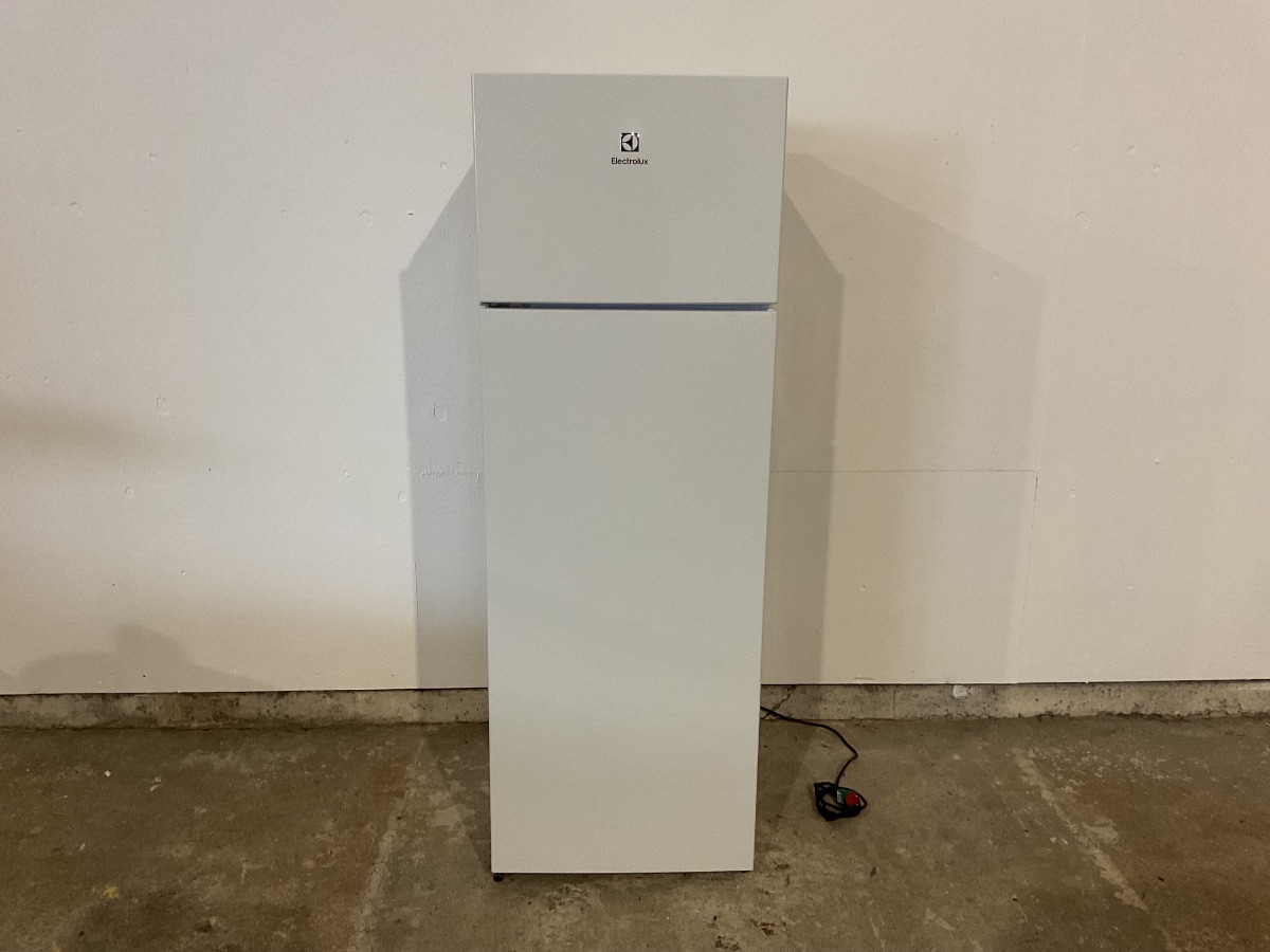 Electrolux køle/frysskab — leverandørfoto fra Jensen Genbrug