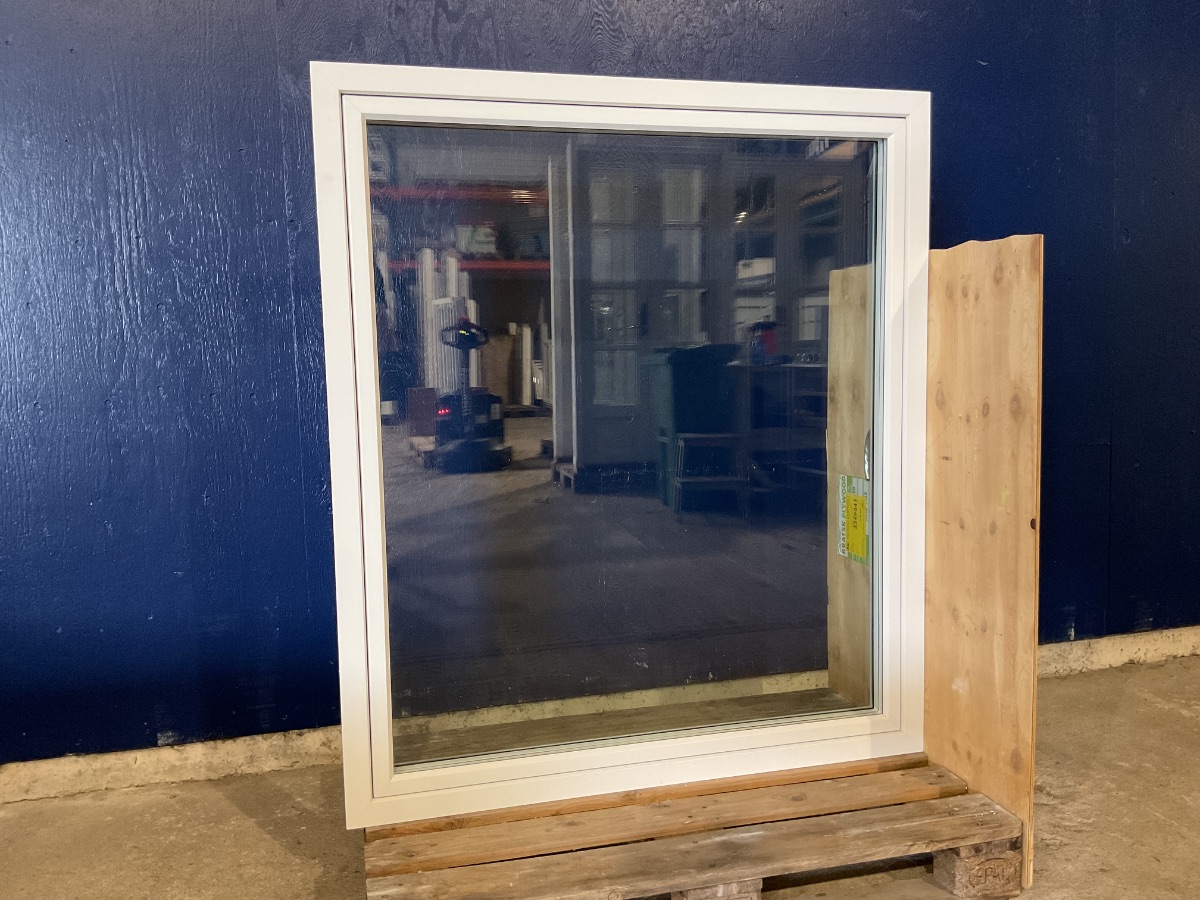 Idealcombi Dreje/Kip vindue — leverandørfoto fra Jensen Genbrug